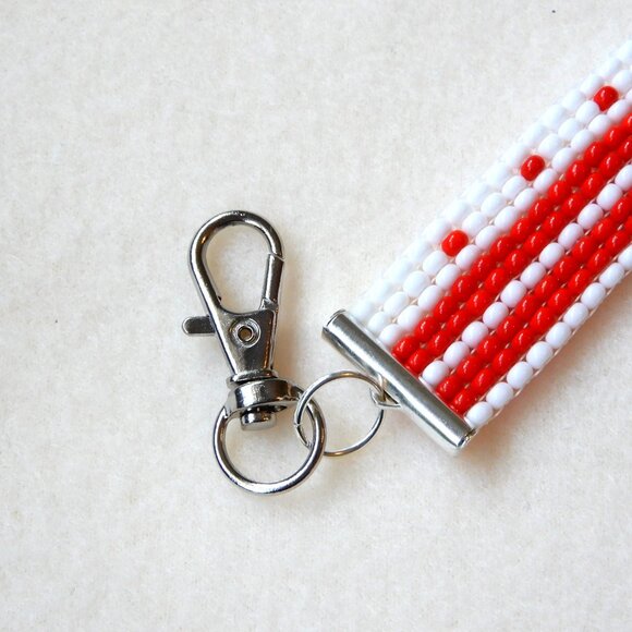 Washington DC flag bead keychain / bag charm, handmade, District of Columbia - Picture 2 of 5